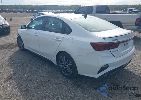 2022 Kia Forte Gt-Line z USA, uszkodzony, nr VIN 3KPF54AD4NE485083